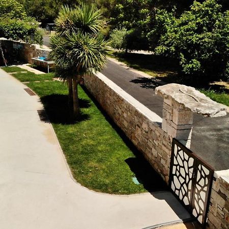 Predivan Novouredeni Apartman U Blizini Mora Banjole Εξωτερικό φωτογραφία