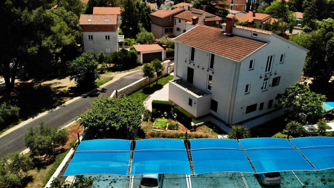 Predivan Novouredeni Apartman U Blizini Mora Banjole Εξωτερικό φωτογραφία