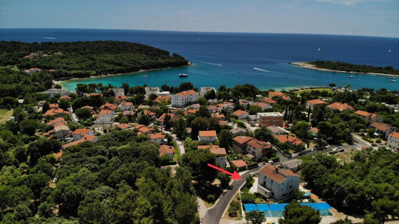 Predivan Novouredeni Apartman U Blizini Mora Banjole Εξωτερικό φωτογραφία